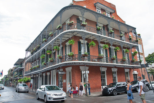 🏨 5 Hotels to Stay in New Orleans for Every Budget – From Creole Charm to 5-Star Luxury
