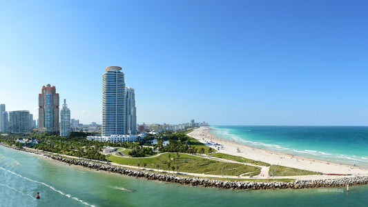 5 Epic Miami Hotels That Travelers Actually Love (#2 Is Right on the Beach!)